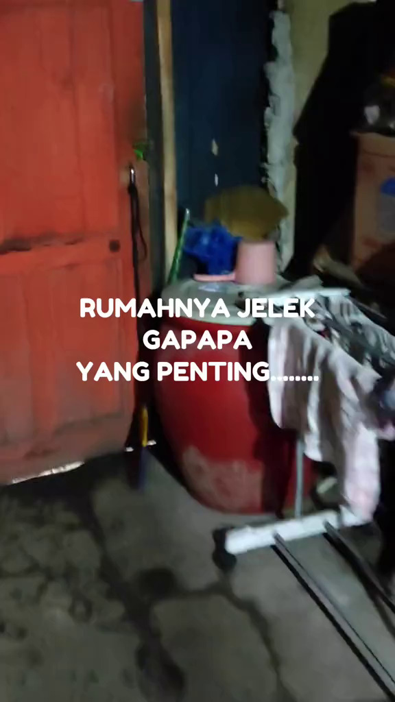 Terlihat kumuh dari luar, ternyata rumah ini punya kamar mewah dan estetik, intip 9 potretnya