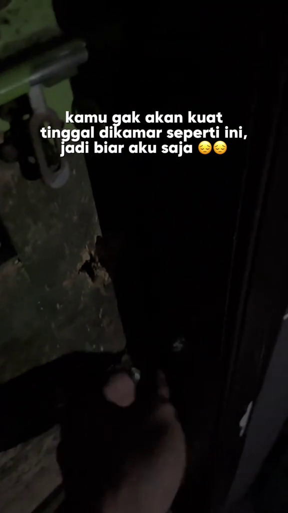 Terlihat kumuh dari luar, ternyata rumah ini punya kamar mewah dan estetik, intip 9 potretnya