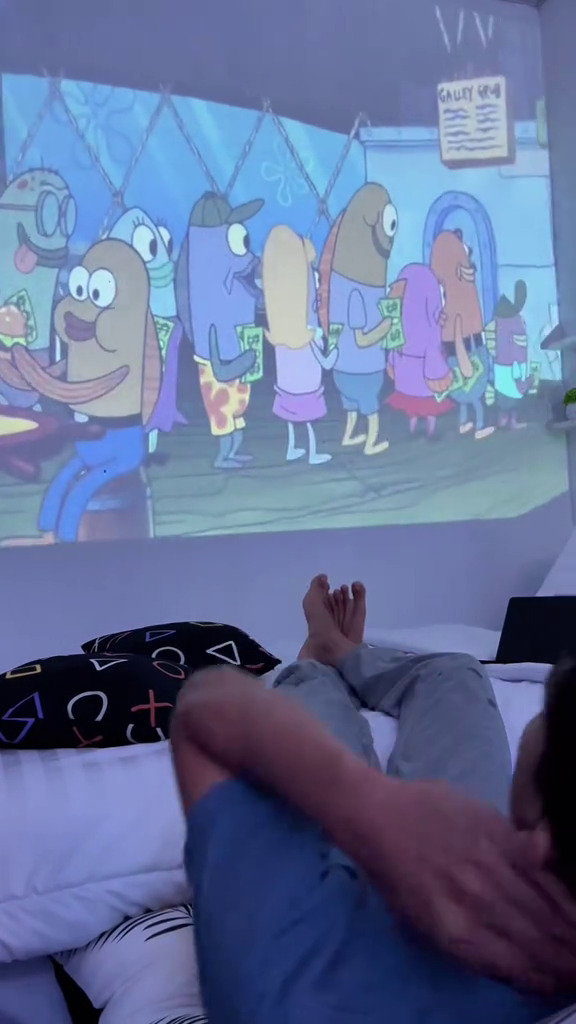 Terlihat kumuh dari luar, ternyata rumah ini punya kamar mewah dan estetik, intip 9 potretnya