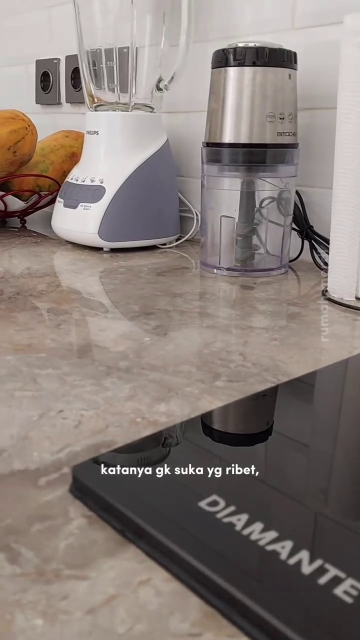 Tak masalah tinggal di area rawan banjir, 9 potret rumahnya usai renovasi jadi antibanjir bikin kagum