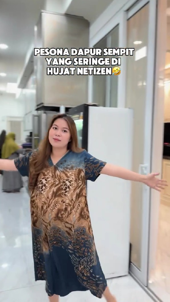 Bos skincare tapi dapurnya sempit, 9 potret area masak Melvina Husyanti ini bak gang senggol