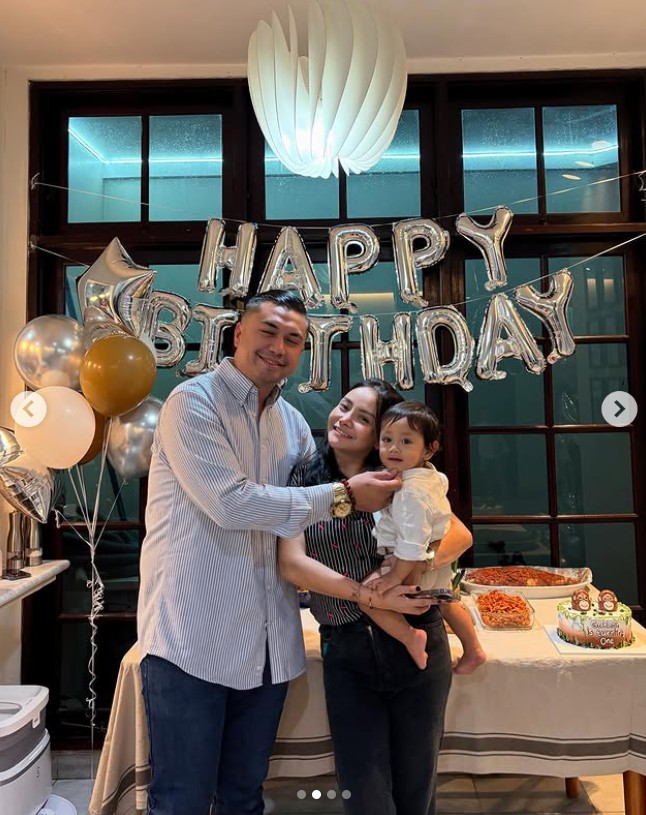 Move on usai suami selingkuh dengan ART, Mawar AFI kini gandeng kekasih baru, ini 7 momen mesranya