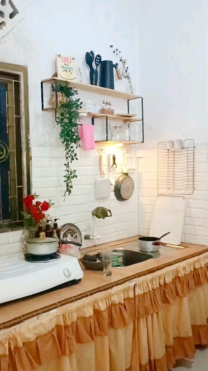 Elegan meski tanpa kitchen set, 10 potret dapur Japandi ini visualnya yang estetik bikin betah