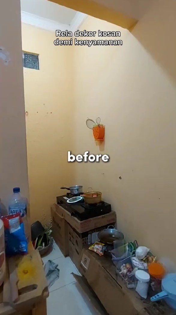 Awalnya berantakan bak gudang, 9 potret dapur kos satu petak usai makeover ini visualnya bikin mupeng