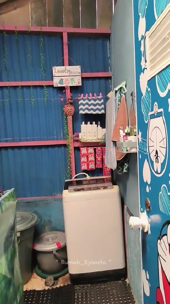 Bukti estetik tak selalu mahal, 9 potret rumah kontrakan beratap seng ini interiornya manjakan mata