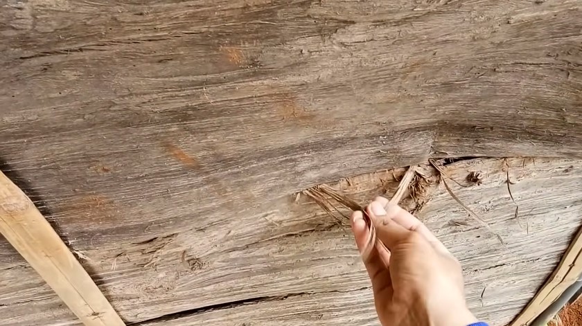 Tampak luar rumah kayu sederhana ini usang, 9 potret bagian dalamnya sukses bikin maling terkecoh