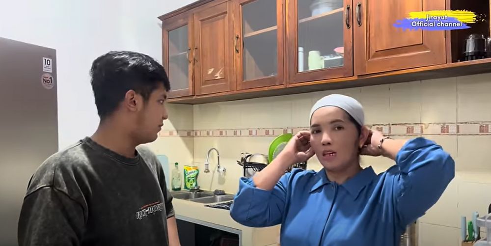 Tak lagi ngontrak kini sukses bangun rumah, intip 11 potret hunian baru Jirayut di Jakarta