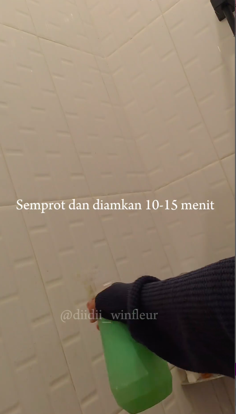 Trik hilangkan jamur di dinding kamar mandi tanpa digosok sitrun, pakai tambahan 2 bahan dapur