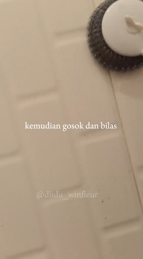 Trik hilangkan jamur di dinding kamar mandi tanpa digosok sitrun, pakai tambahan 2 bahan dapur