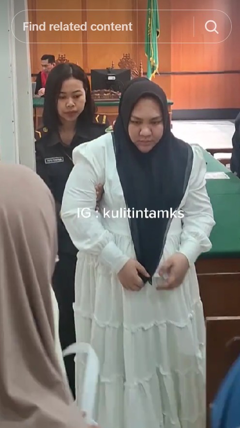 9 Potret Mira Hayati jalani sidang dakwaan kasus peredaran skincare merkuri, kondisinya bikin iba