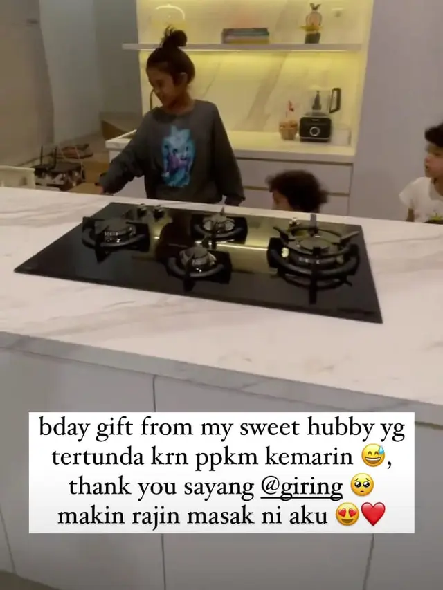 Giring eks Nidji makeover dapur khusus buat istri, intip 9 potretnya usai renovasi jadi kian mewah