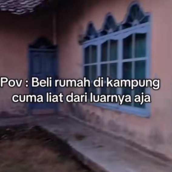 Wanita ini beli rumah di kampung tanpa cek dalamnya, 11 potret kondisinya di luar nurul bikin syok