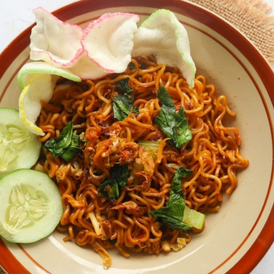 5 Resep menu sahur nasi dan mie praktis, 10 menit selesai masak & rasanya enak