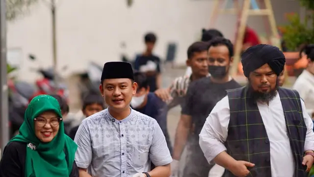 Istri Bobon Santoso tak tahu suaminya mualaf, Ustaz Derry Sulaiman beri penjelasan