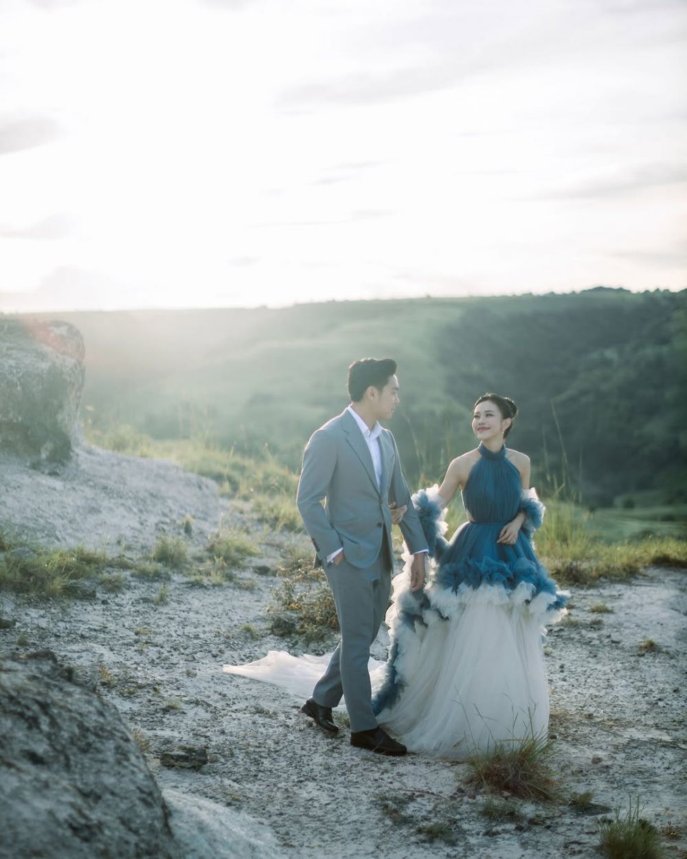 Segera menikah dengan cinta pertama, 9 potret prewedding Jessica Jane ini calon suaminya bikin salfok
