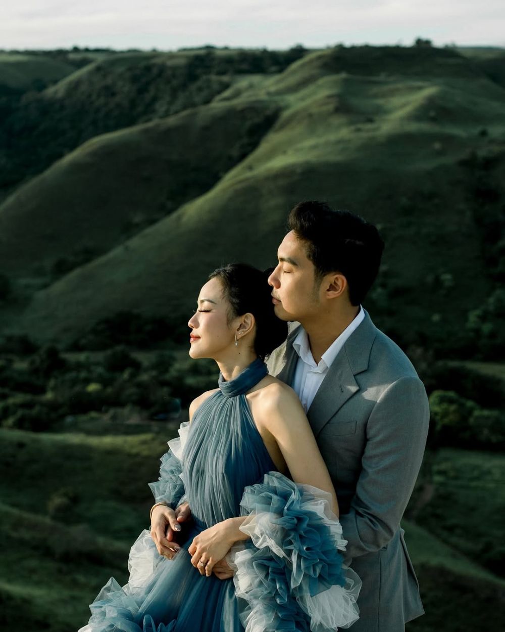 Segera menikah dengan cinta pertama, 9 potret prewedding Jessica Jane ini calon suaminya bikin salfok