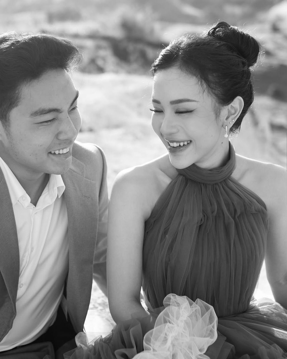 Segera menikah dengan cinta pertama, 9 potret prewedding Jessica Jane ini calon suaminya bikin salfok