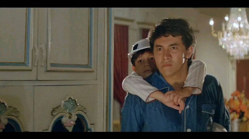 Pemeran suami Suzanna di film horor ini ternyata pamannya Raisa, begini 11 potret gagahnya di usia 60