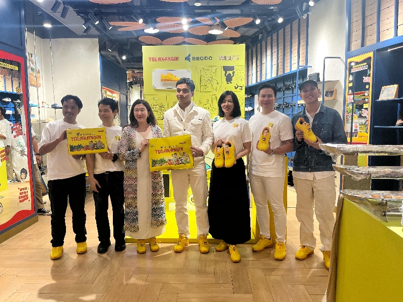 Bikin penasaran, Tolak Angin, Brodo, dan Tahilalats kolab bikin sepatu eksklusif