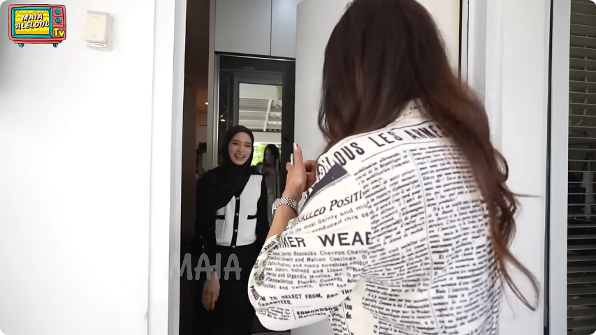Hasil keringat sendiri usai cerai bisa beli rumah baru, intip 9 potret ruang tamu Inara Rusli