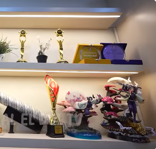 Hasil keringat sendiri usai cerai bisa beli rumah baru, intip 9 potret ruang tamu Inara Rusli