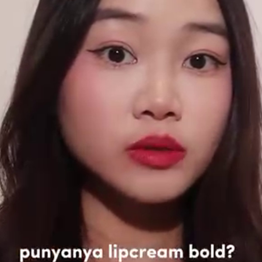 Trik bikin Korean lips ombre pakai satu jenis lipcream bold, makeup lebih soft dan natural