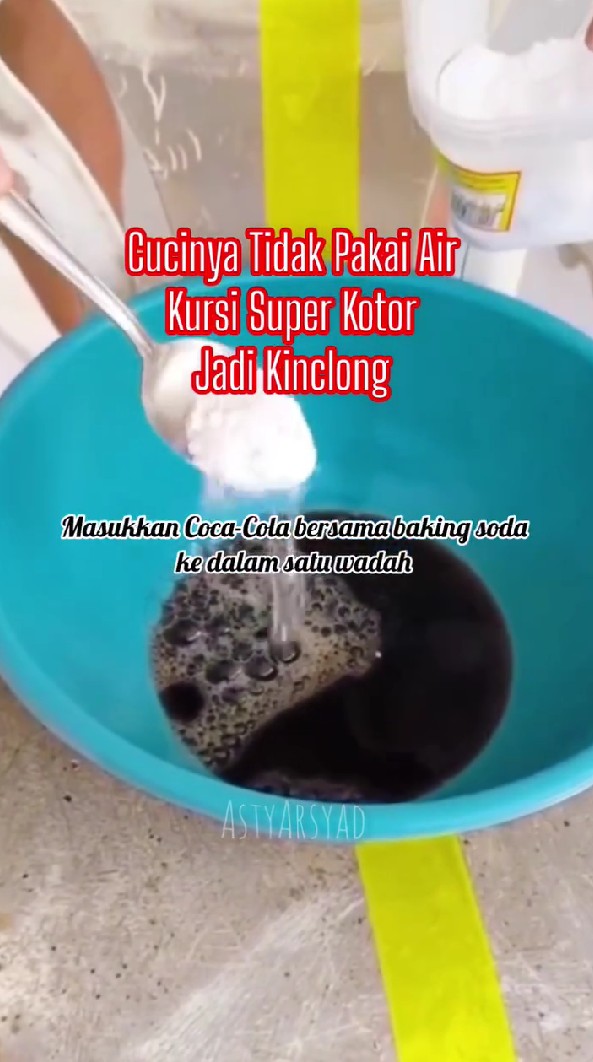 Trik bersihkan kursi plastik super kotor tanpa dicuci air, jadi putih pakai tambahan 1 bahan minuman