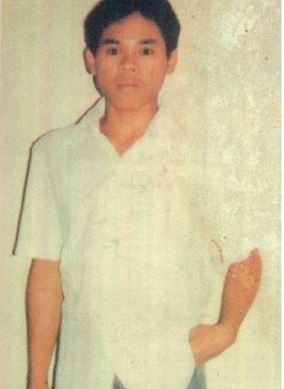 11 Potret kenangan Mat Solar saat masih muda, ikonik dengan kumisnya