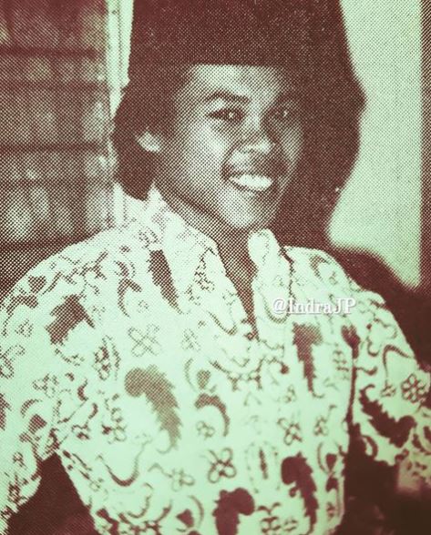 11 Potret kenangan Mat Solar saat masih muda, ikonik dengan kumisnya