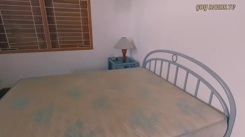 Kondisinya kosong 10 tahun, begini 11 penampakan rumah lawas Sarah Azhari yang megah bak istana