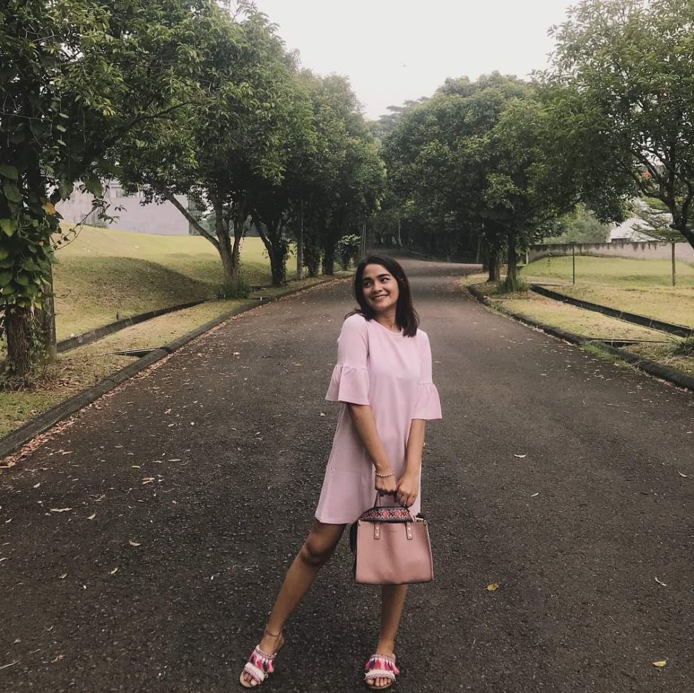 Ingat Munaroh yang naksir Ojak di Tukang Ojek Pengkolan? Ini 9 potret lawasnya dulu yang berambut bob