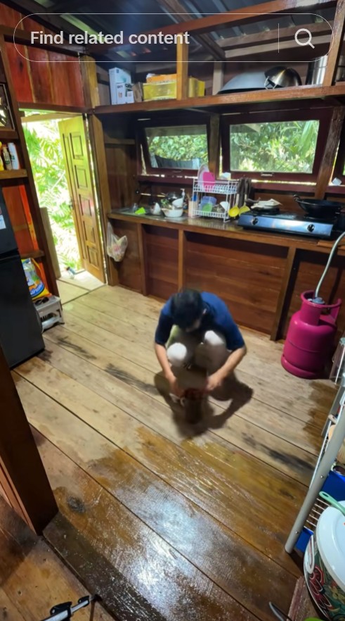 Definisi suami idaman, pria ini makeover dapur kayu istri, 9 potret hasilnya jadi tampak mewah