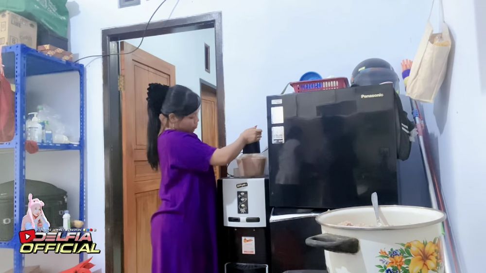 Bisa bangun rumah meski kini jarang manggung, intip 9 potret dapur di rumah Farel Prayoga