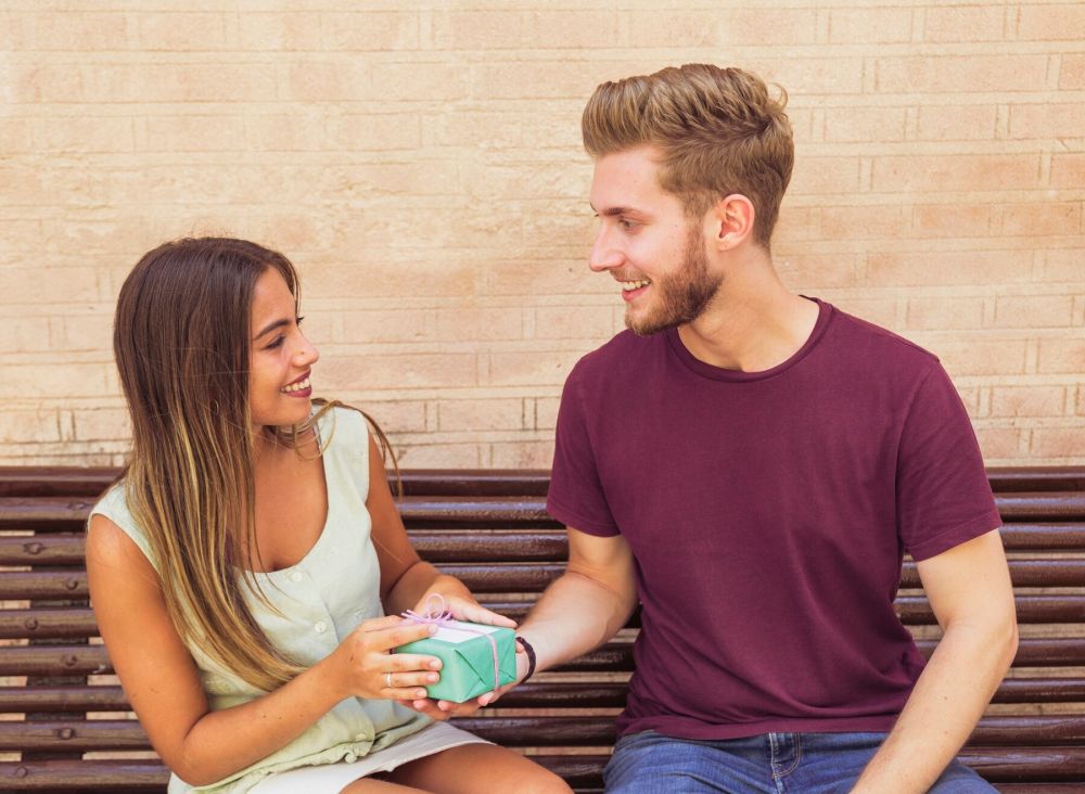 50 Kata-kata gombalan maut buat PDKT, sukses meluluhkan hati doi