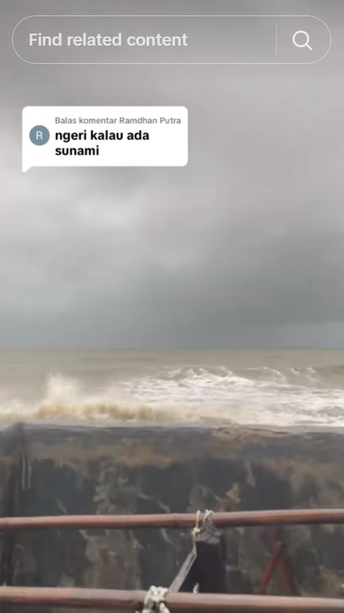 Viral pria spill rumahnya tanpa jarak dengan laut lepas, 9 potretnya bikin nggak bisa tidur nyenyak