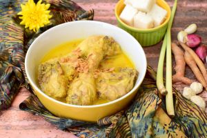 Resep opor ayam kuning gurih, hidangan wajib saat Lebaran