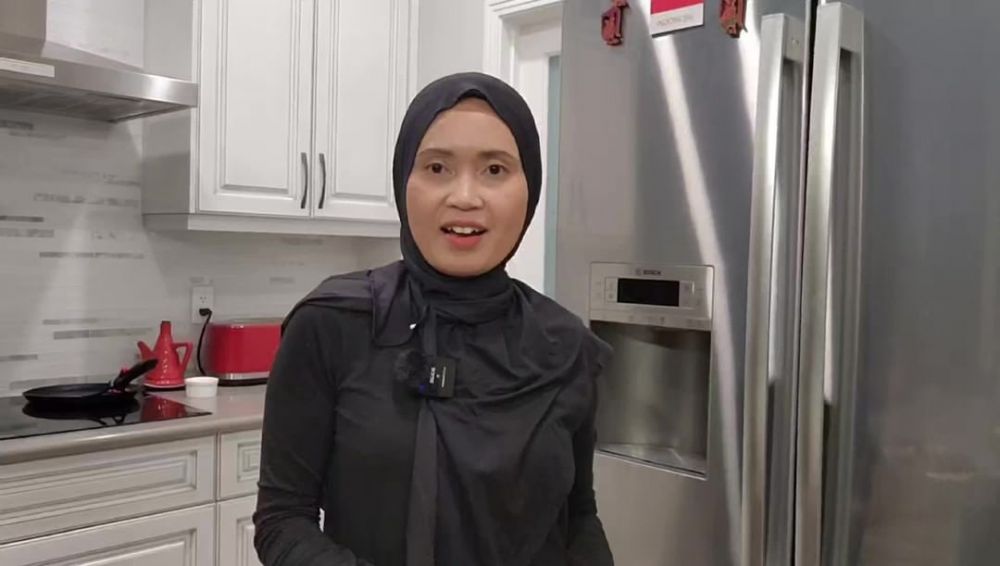 Dulu TKW kini jadi YouTuber sukses bangun rumah mewah di Kanada, intip 9 potret dapur Nikmatul Rosidah