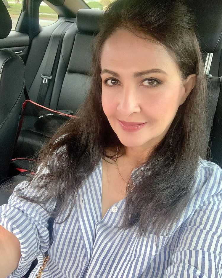 Kekasih Dono di Warkop ini kini tinggal di Amerika Serikat, ini 11 transformasinya yang awet muda