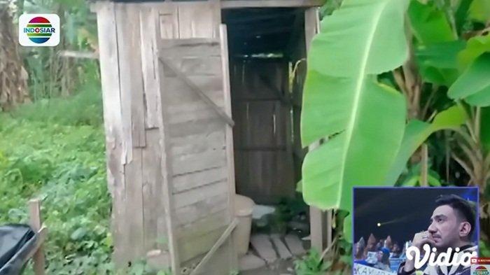 Kamar mandinya pakai drum berkarat, begini 11 potret rumah berlantai tanah Sridevi juara D'Academy 5