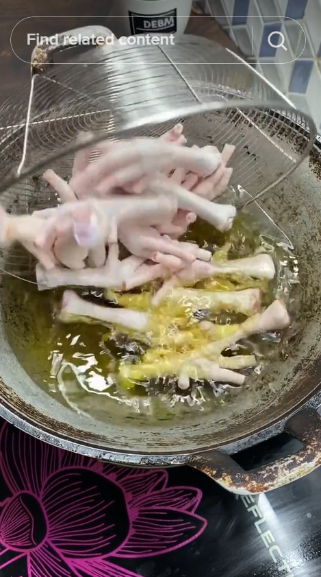 Trik mengempukkan ceker agar hemat gas, tak perlu direbus pakai panci presto