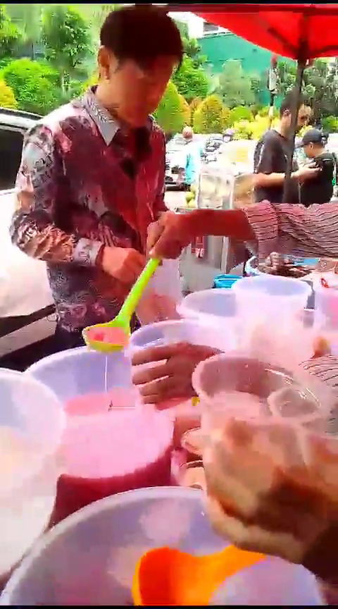 Indonesia keok 5-1 dari Australia, video Shin Tae-yong war takjil ini viral