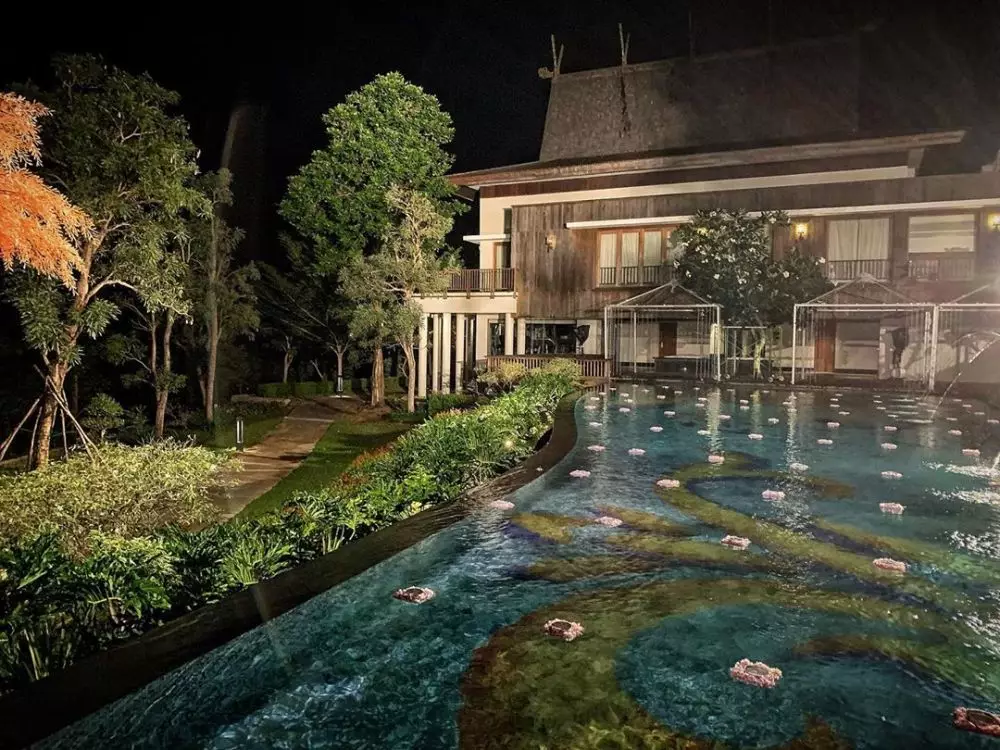 11 Potret rumah Haji Isam yang luasnya 3 kali lipat Jatim Park, ada masjid megah & jalan raya pribadi