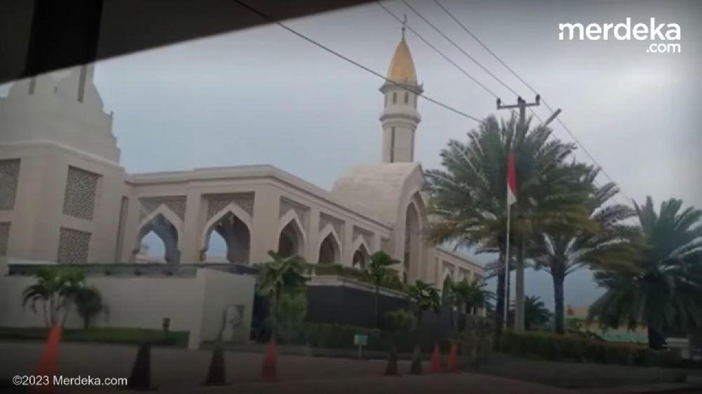 11 Potret rumah Haji Isam yang luasnya 3 kali lipat Jatim Park, ada masjid megah & jalan raya pribadi