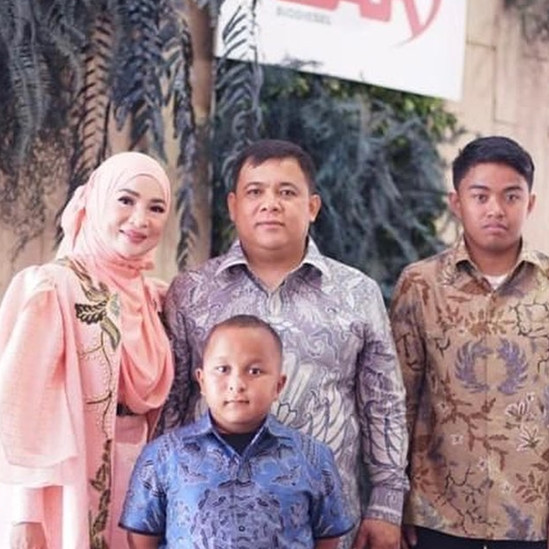 11 Potret rumah Haji Isam yang luasnya 3 kali lipat Jatim Park, ada masjid megah & jalan raya pribadi