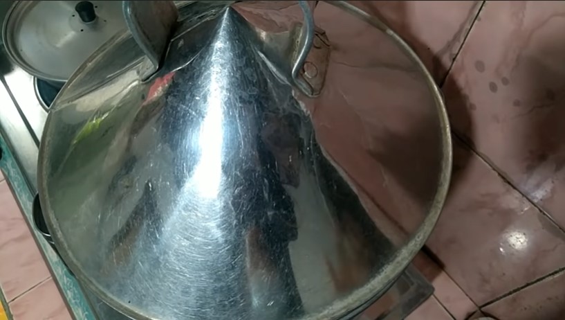 Hanya 12 menit! Trik merebus lontong hemat gas, lembut, dan awet hingga 4 hari