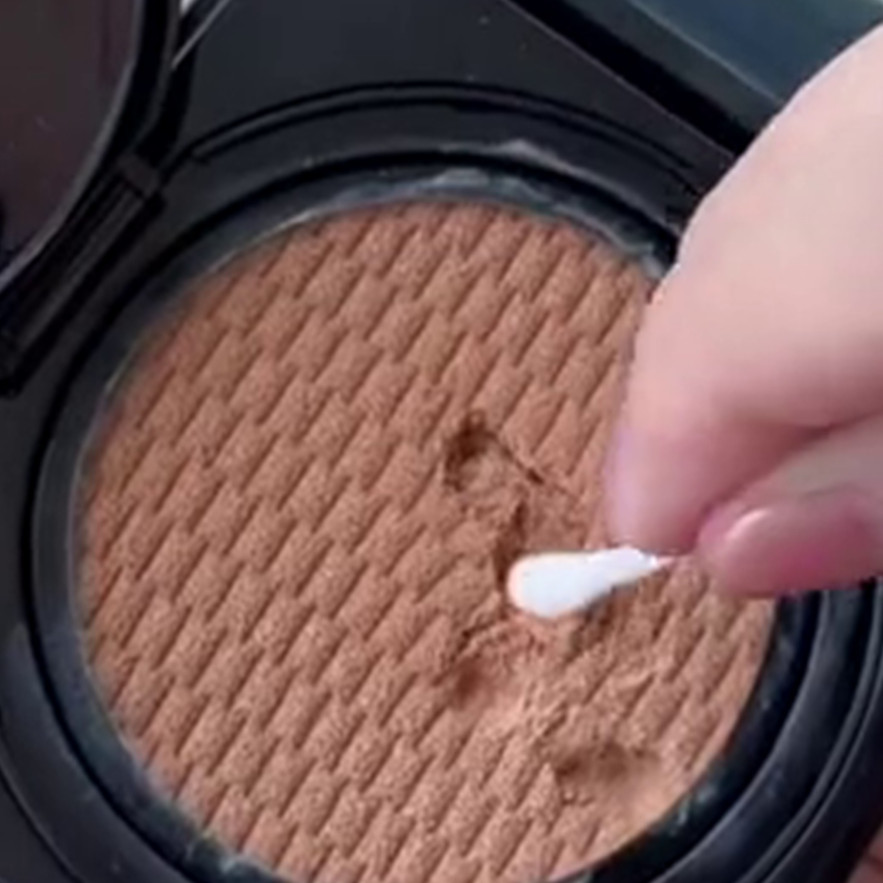  Tanggal kedaluwarsa tak terlihat? Ini cara mengetahui makeup tak layak pakai dan harus dibuang