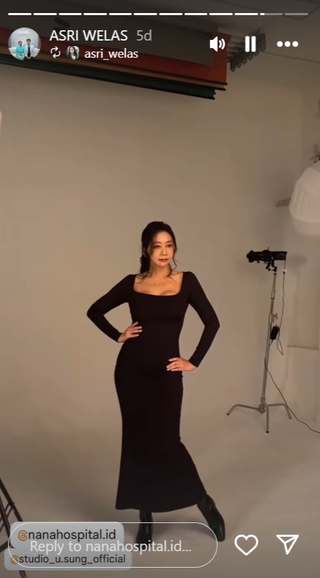 9 Potret Asri Welas usai operasi anti-aging di Korea Selatan, disebut jadi lebih muda 10 tahun