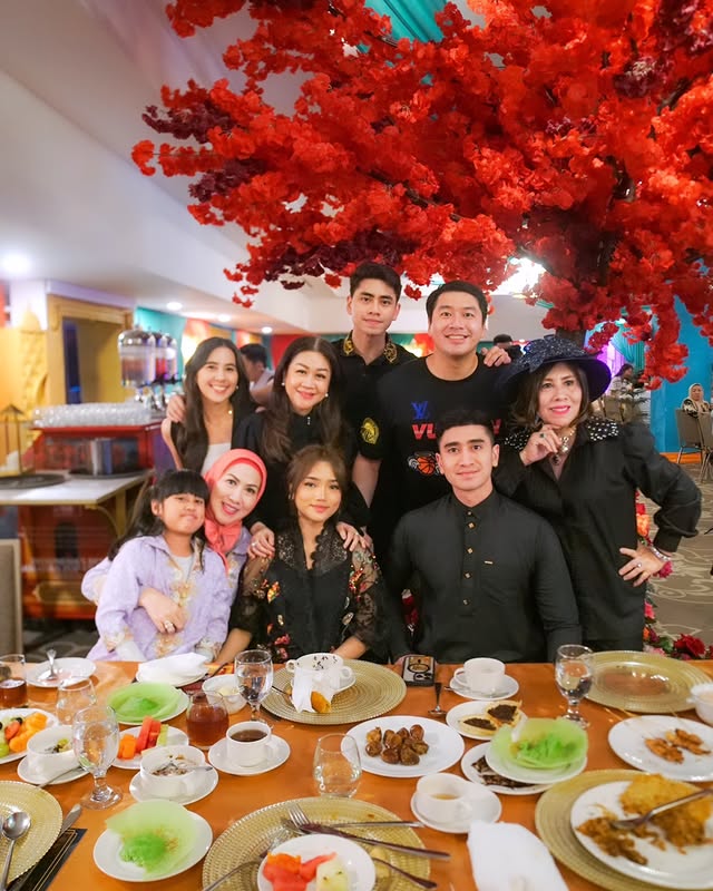 Minta cucu segera menikah, nenek Verrell Bramasta bongkar Fuji tipe idaman Verrell Bramasta