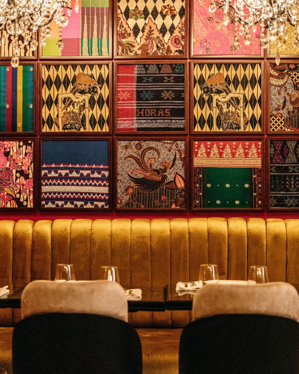 Harga ayam gepreknya bikin melongo, intip 11 potret restoran Le Nusa milik Raffi Ahmad di Paris