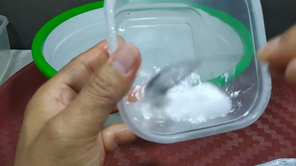 Trik bersihkan gelas blender kusam modal Rp2.000, langsung kinclong pakai 1 bumbu dapur